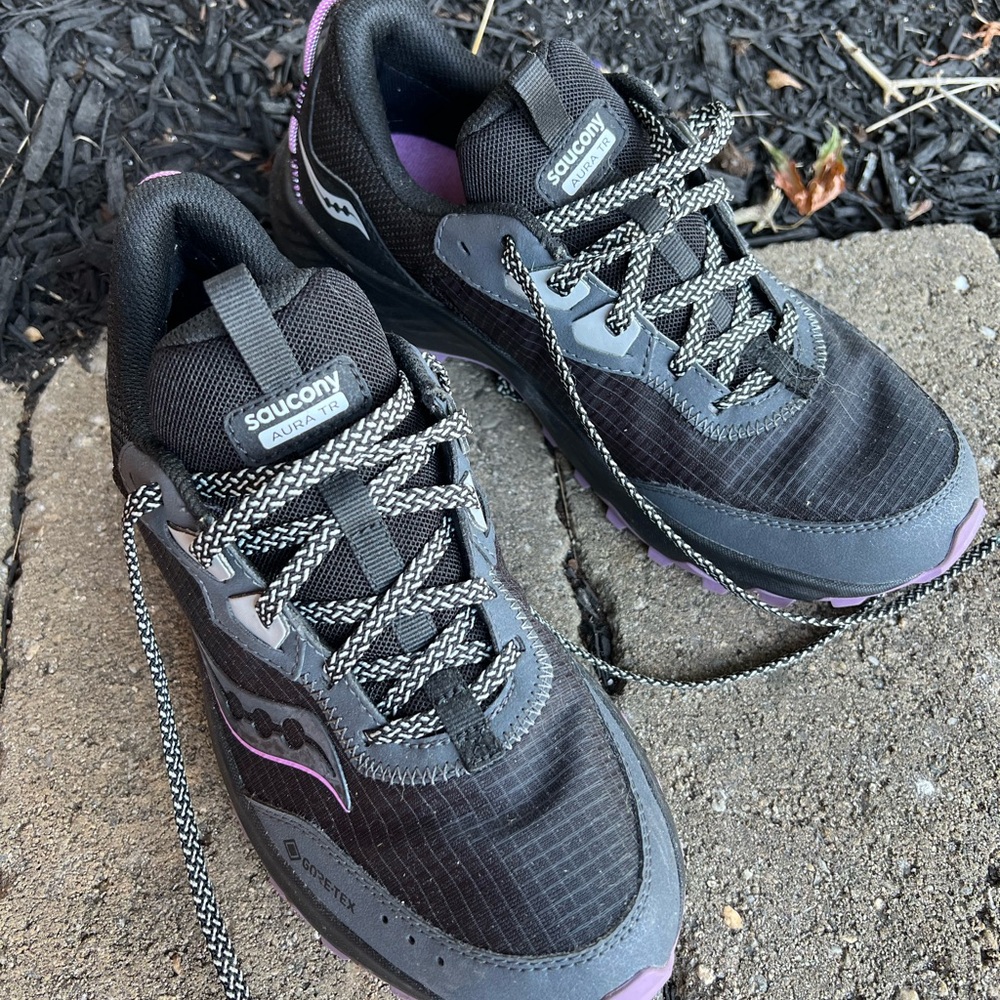 Saucony Women's Black and Purple Sneakers